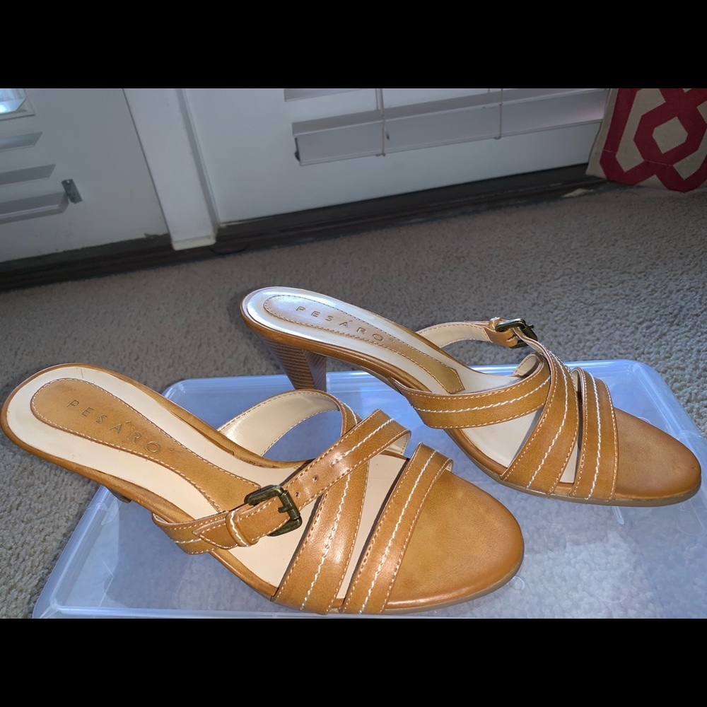 Women’s Pesaro “Ansley” size 8